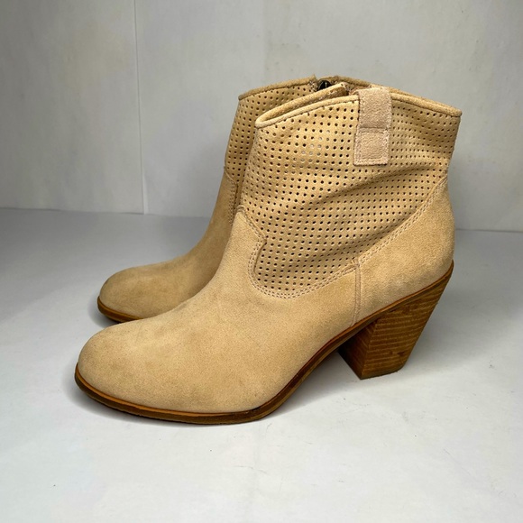 Vince Camuto Beige Suede Mesh Western Block Heeled Ankle Boots Booties - Picture 3 of 13